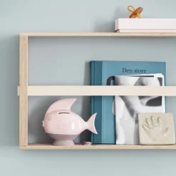 Fritz Hansen Norr tijdschriftenhouder, eiken< Tijdschriftenrekken