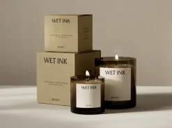 Audo Copenhagen Olfacte geurkaars Wet Ink, 235 g< Geurkaarsen & Aroma Diffusers