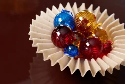 Byon Opacity kerstbal M Ø8 cm 2-pack, Geel< Kerstdecoraties