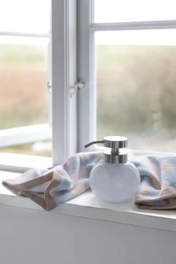 Mette Ditmer Opal zeepdispenser, Light blue< Zeepdispensers & Zeepschaaltjes