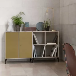 Montana Pair sideboard, coffee 35, verchroomde poten< Ladekasten & Dressoirs