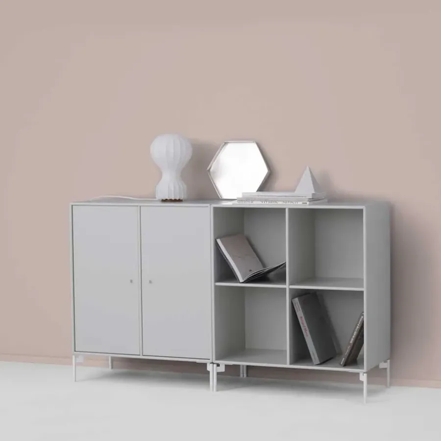 Montana Pair sideboard, nordic 09, witgelakte poten< Ladekasten & Dressoirs