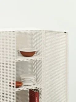 HAY Perforated Cabinet kast large, Eggshell< Kasten & Vitrines
