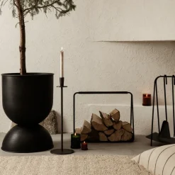 Ferm Living Port brandhoutmand, Zwart< Opbergmanden