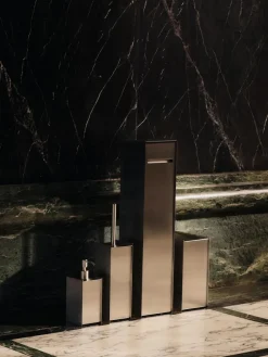 Ferm Living Sama zeeppompje, Brushed stainless steel< Zeepdispensers & Zeepschaaltjes
