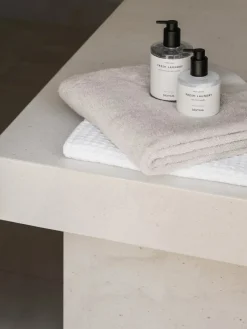 Blomus Satomi handlotion 300 ml, Fresh Laundry< Zeep & Crèmes