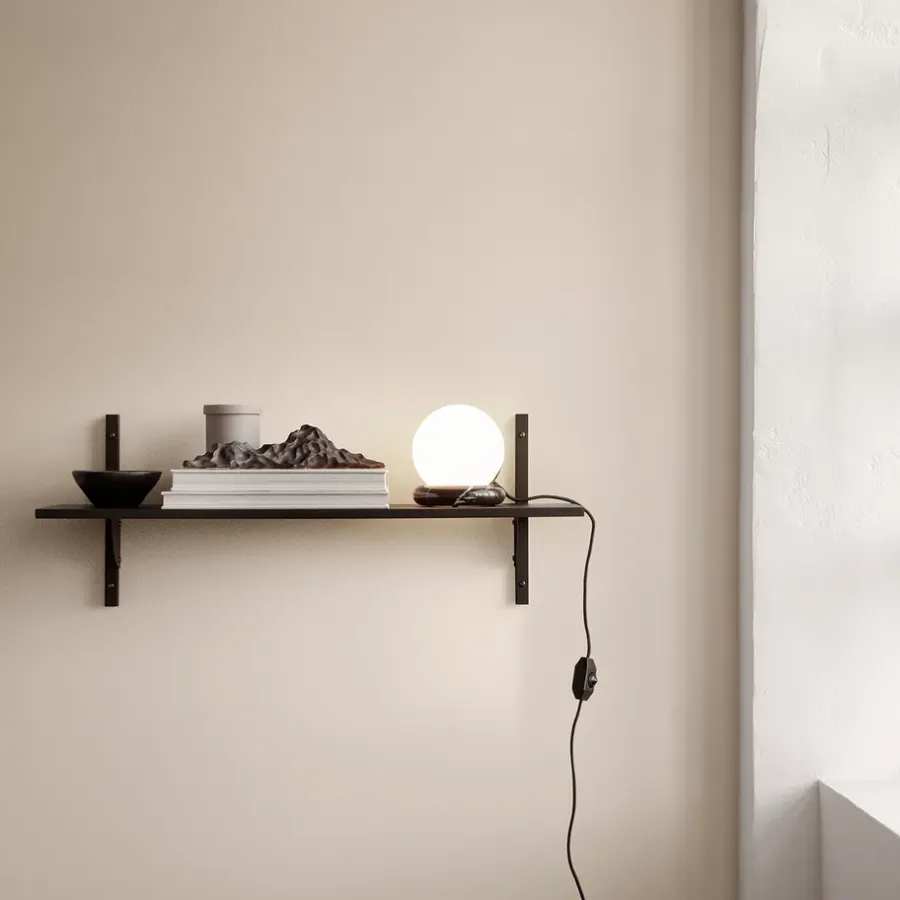 Ferm Living Sector plank L/S, Zwart essen-zwart< Planken & Planksystemen