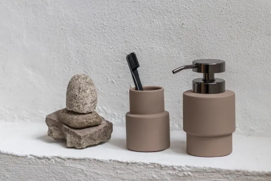 Mette Ditmer Shades zeepdispenser hoog, Nougat< Zeepdispensers & Zeepschaaltjes