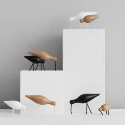 Normann Copenhagen Shorebird eikenhout-wit, middel< Houten Beelden