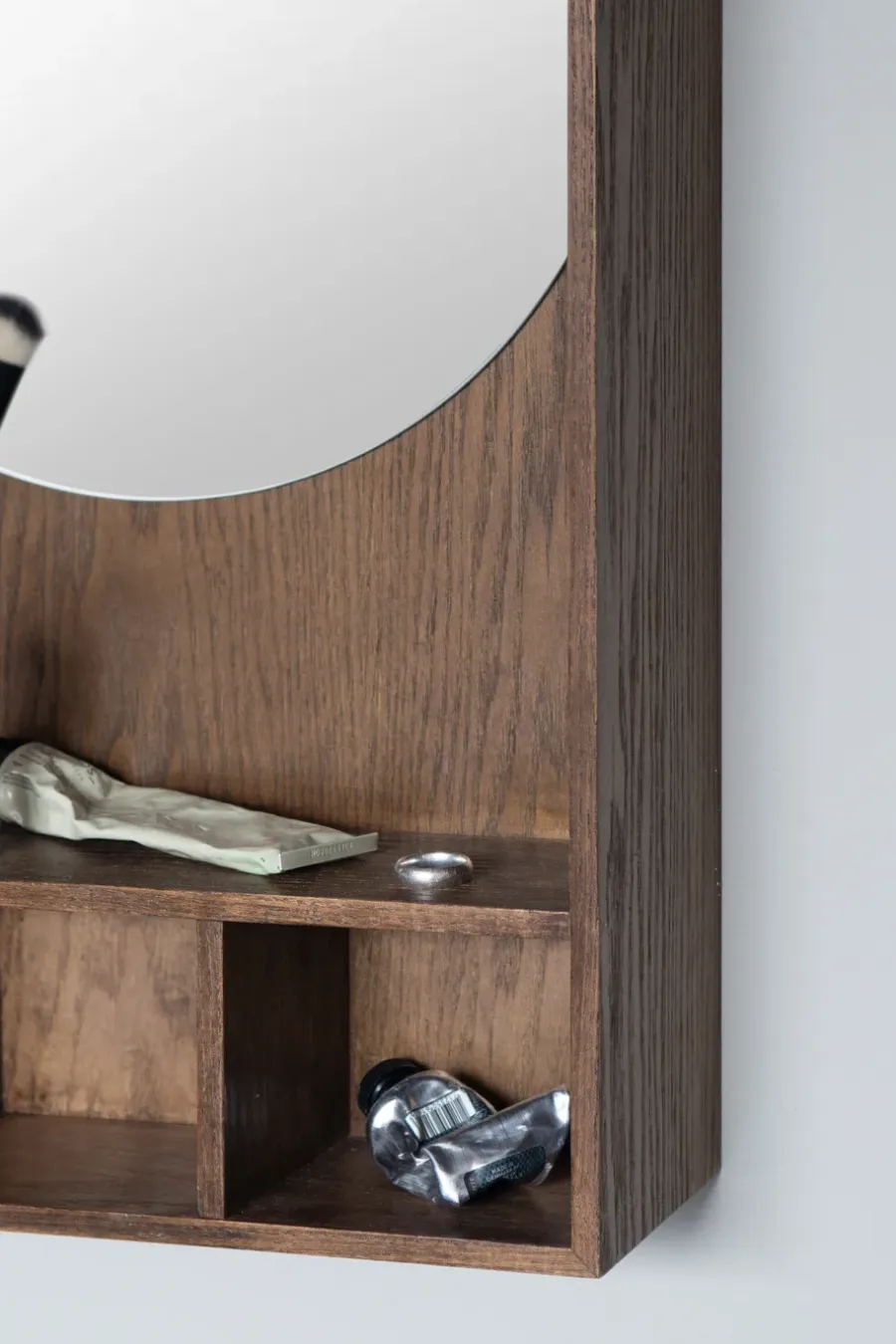 Mette Ditmer Show-me spiegel met plank small, Dark oiled< Wandspiegels
