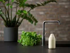 Zone Denmark Singles zeepdispenser, Limestone< Zeepdispensers & Zeepschaaltjes