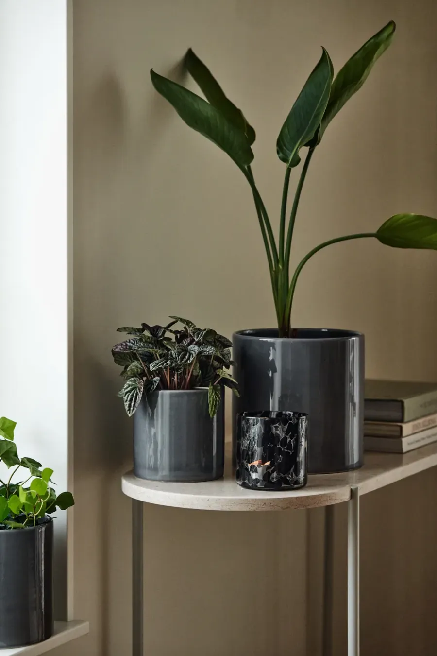 Scandi Living Sleek bloempot Ø19 cm, Charcoal< Bloempotten