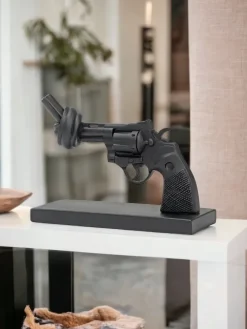 Non Violence Soft black 30 cm, Zwart< Decoratieve Accessoires