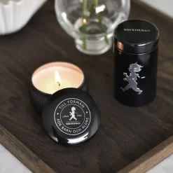 Solstickan Design Solstickan cadeaubox geurkaarsen + luciferdoosje, Zwarte geurkaars cederhout< Geurkaarsen & Aroma Diffusers