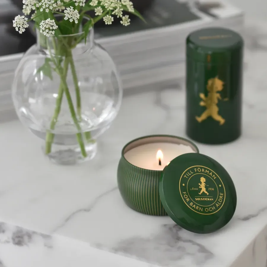 Solstickan Design Solstickan geurkaars 25 h, Groen-dennenbos< Geurkaarsen & Aroma Diffusers