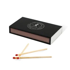 Solstickan Design Solstickan luciferdoosje 30-pack, Zwart< Kaarsenaccessoires
