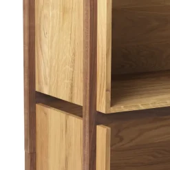 Kristina Dam Studio Stack plank, oak, single, donkergeoliede walnoothouten poten< Planken & Planksystemen