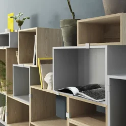Muuto Stacked 2.0 kast met achterwand - middel, eiken< Planken & Planksystemen