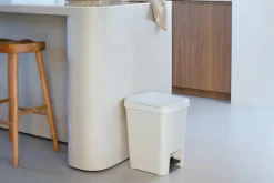 Brabantia StepUp pedaalemmer 25 L, Lichtgrijs< Pedaalemmers