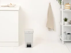 Brabantia StepUp pedaalemmer 10 L, Lichtgrijs< Pedaalemmers