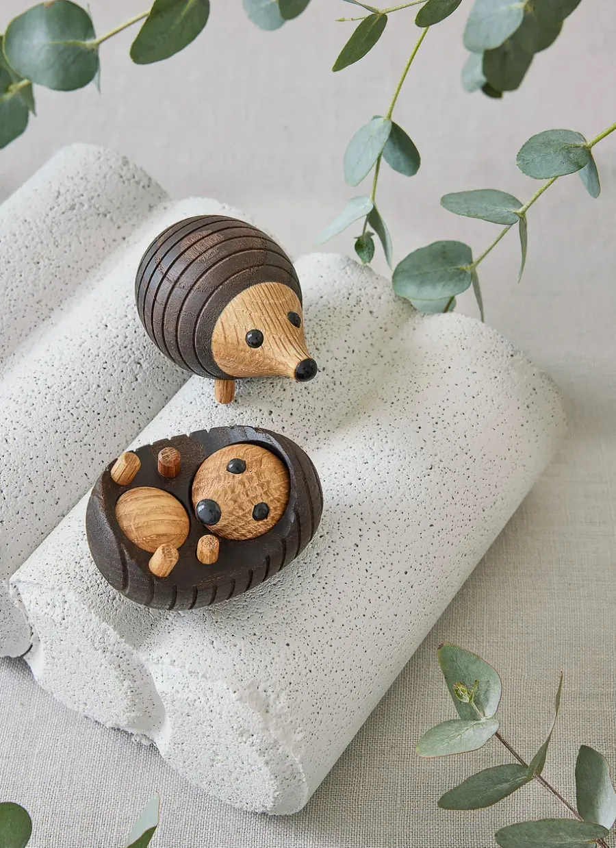 Spring Copenhagen Stick egel decoratie 4,5 cm, Thermo Ash< Houten Beelden