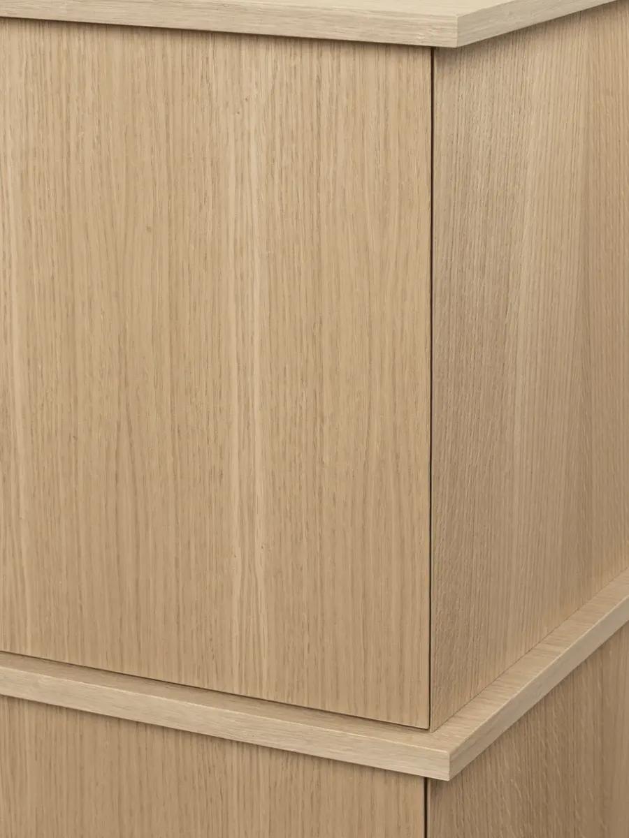 Ferm Living Stilt sideboard double 109x100 cm, Natural oak< Ladekasten & Dressoirs