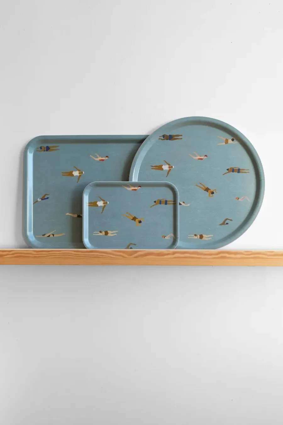 Fine Little Day Swimmers dienblad 20x27 cm, Blauw< Decoratieve Accessoires|Decoratieve Dienbladen