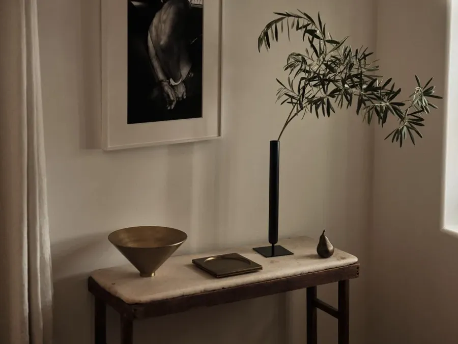 Audo Copenhagen Taupe kom Ø26 cm, Messing< Decoratieve Schalen