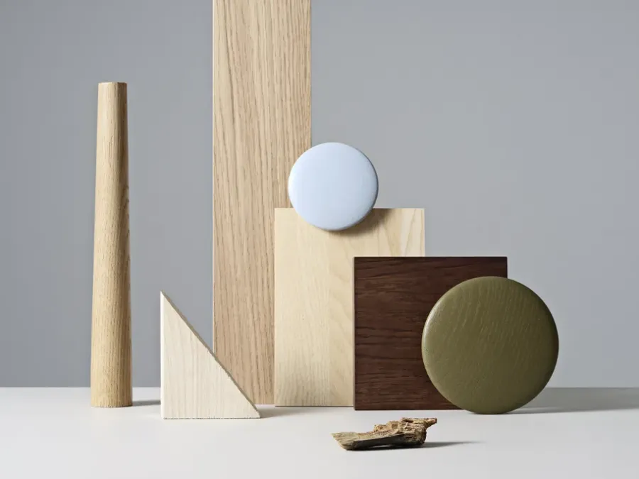 Muuto The Dots kledinghaak brown green, Ø17 cm< Haken & Hangers