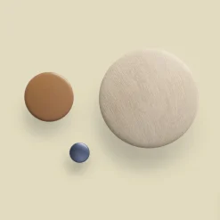 Muuto The Dots kledinghaak metaal 2,7 cm, Pale blue< Haken & Hangers|Opbergoplossingen Voor De Kinderkamer