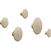 Muuto The Dots wandhaken 5-pack, eikenhout< Haken & Hangers|Opbergoplossingen Voor De Kinderkamer