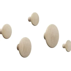 Muuto The Dots wandhaken 5-pack, eikenhout< Haken & Hangers|Opbergoplossingen Voor De Kinderkamer