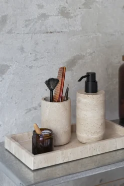 Mette Ditmer Travertine zeepdispenser 17,5 cm, Linnen< Zeepdispensers & Zeepschaaltjes
