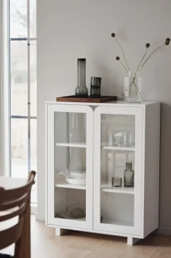 1898 Vidja lage vitrinekast, White< Kasten & Vitrines