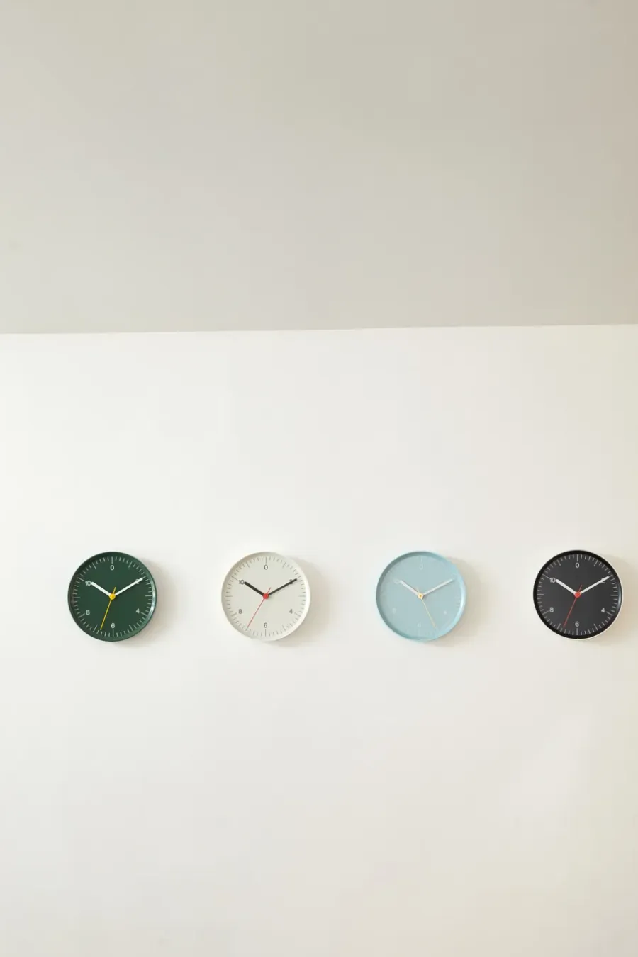 HAY Wall Clock wandklok Ø26,5 cm, Green< Wandklokken