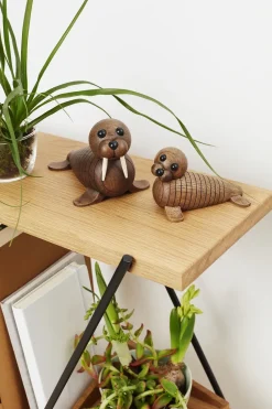 Spring Copenhagen Wally decoratie walrus, Eikenhout< Houten Beelden