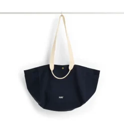 HAY Weekend Bag No 2 tas S 26x56 cm, Midnight blue< Opbergmanden