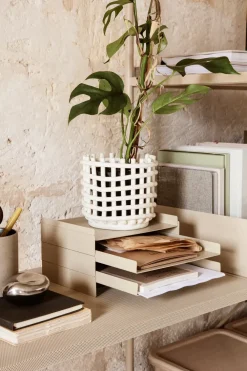 Ferm Living 2x2 Organiser brievenbak, Cashmere< Opbergmanden