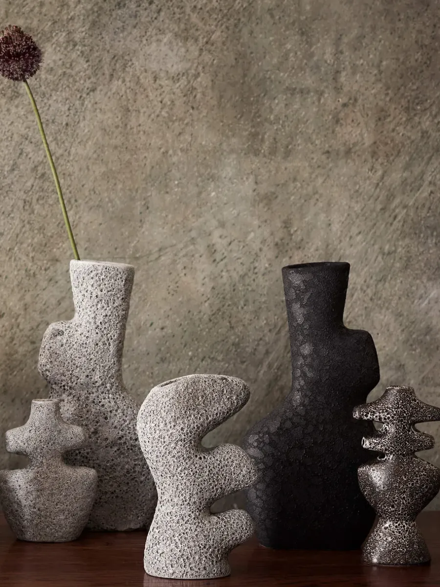 Ferm Living Yara kandelaar medium, Grijze Puimsteen< Kandelaars