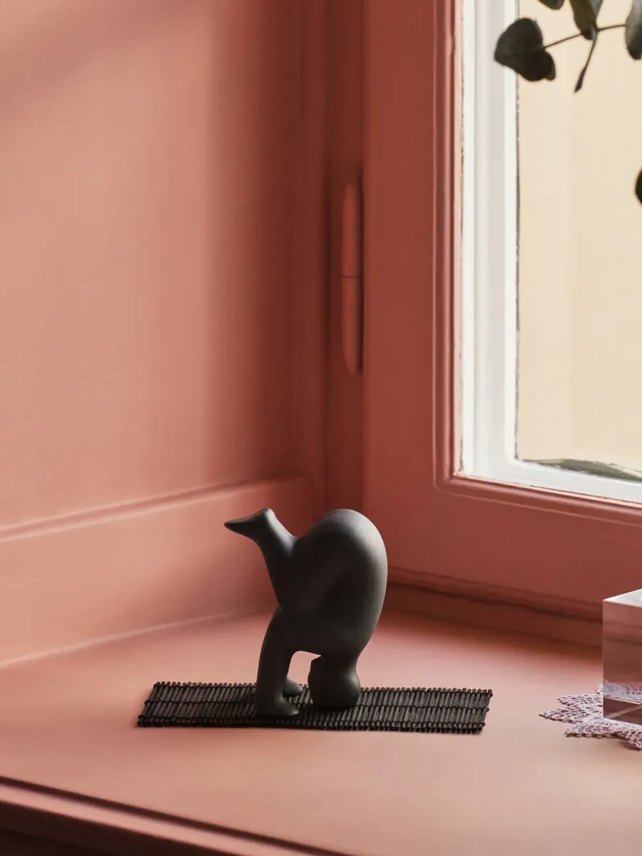 Design House Stockholm Yoga decoratie no. 4, Black< Sculpturen & Porseleinen Beelden