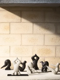 Design House Stockholm Yoga decoratie no. 4, Black< Sculpturen & Porseleinen Beelden