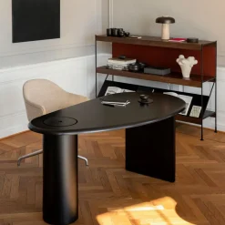 Audo Copenhagen Zet kastensysteem, oak dark stained, 1x2, black steel base< Planken & Planksystemen